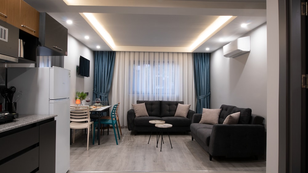 Opera Suites 28/50