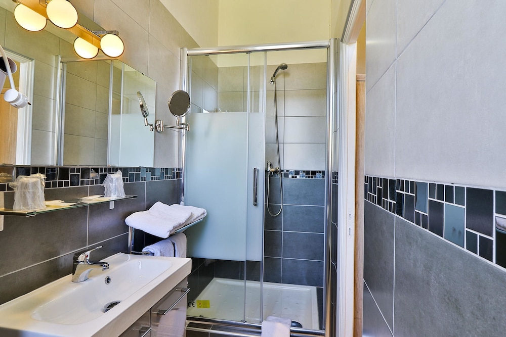 Hotel Les Lavandes 34/39