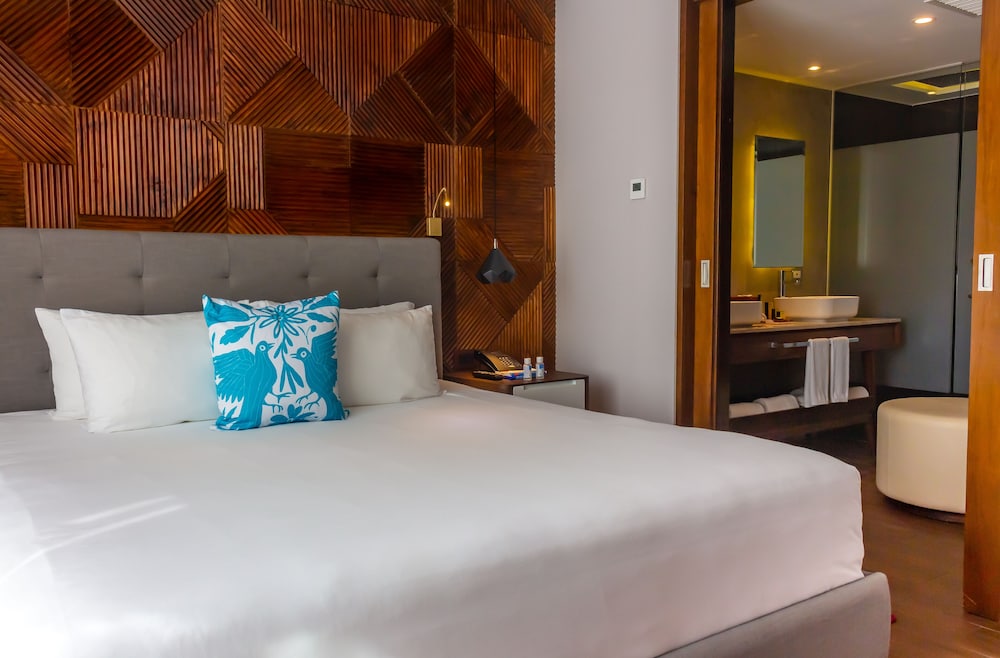 The Fives Downtown Hotel And Residences Curio Collection 23/91