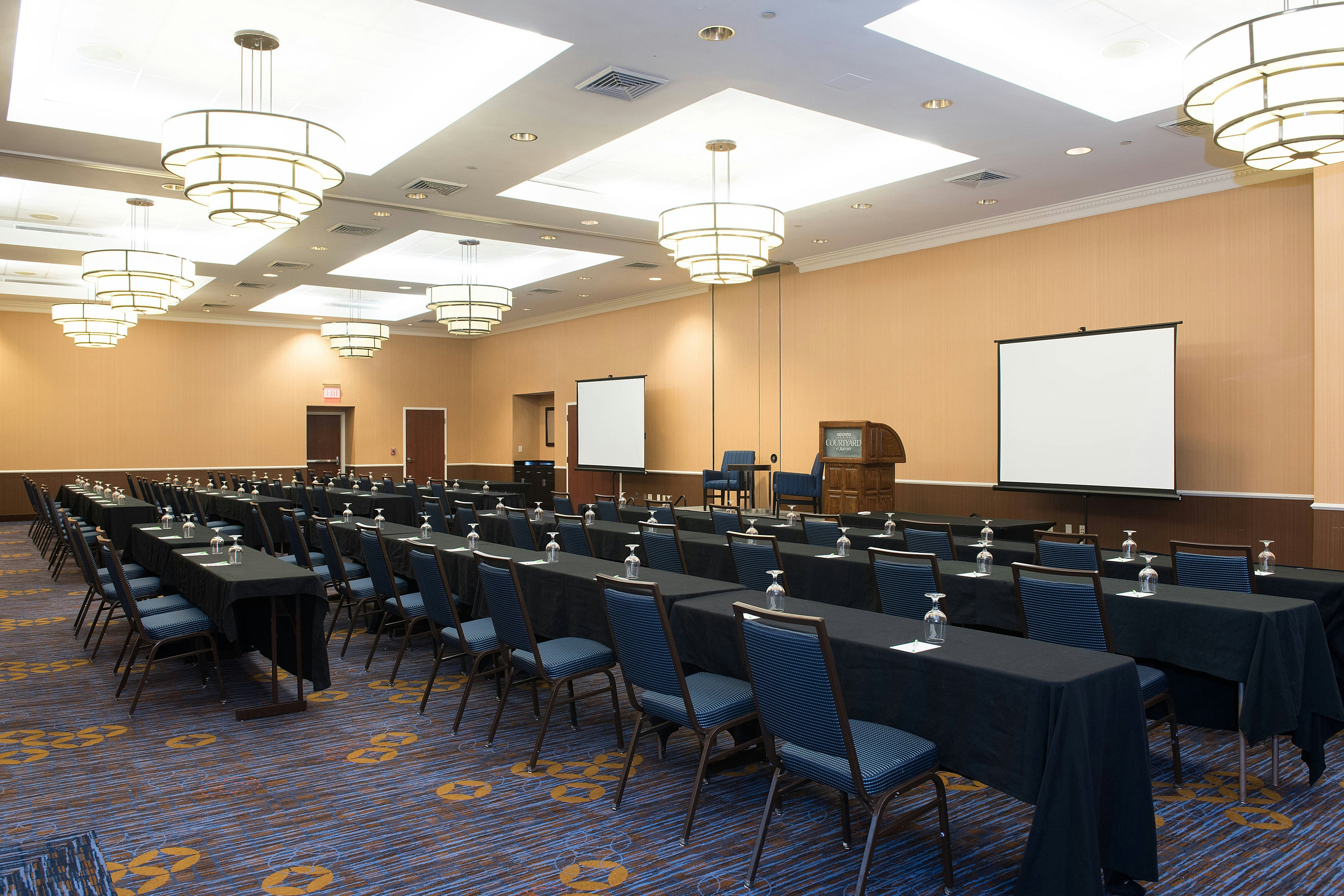 Courtyard By Marriott Waterbury Downtown 14/21