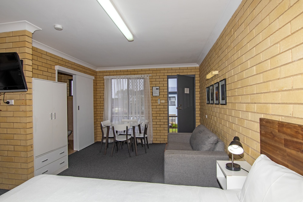COAST INN MOTEL 29/59