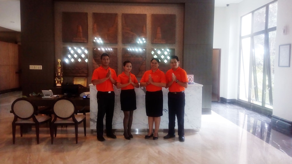 The Oxalis Regency Hotel Magelang 26/46