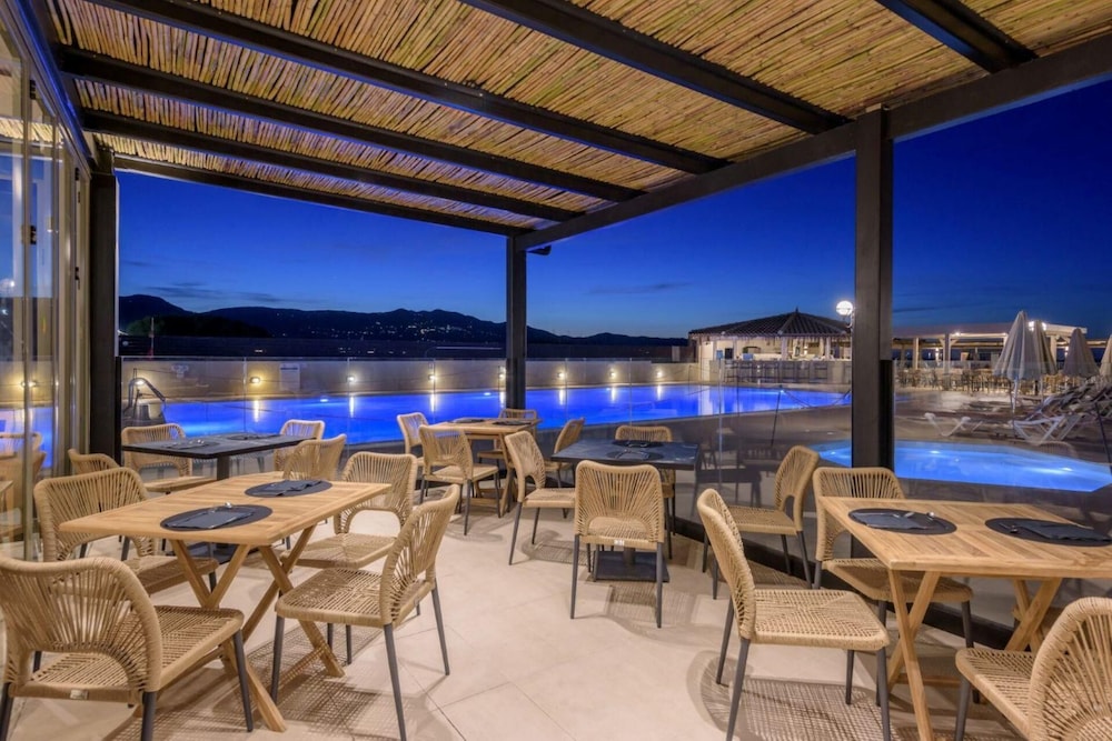 Zeus Hotels Neptuno Beach 57/69