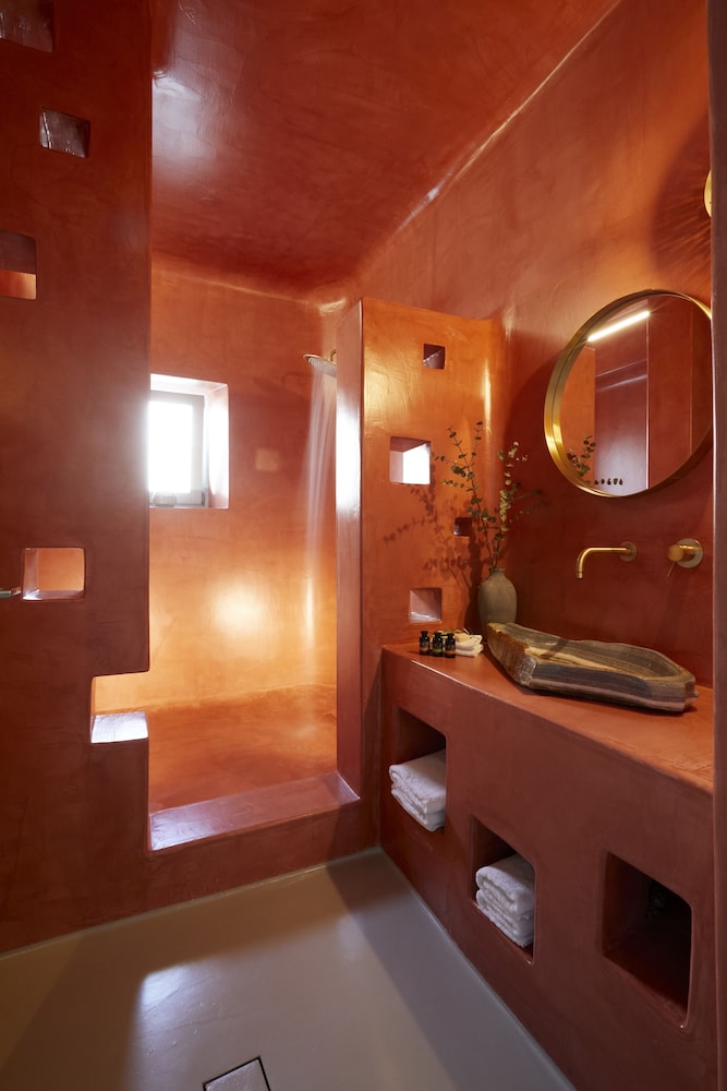 North Santorini Luxury Spa Hotel 23/50