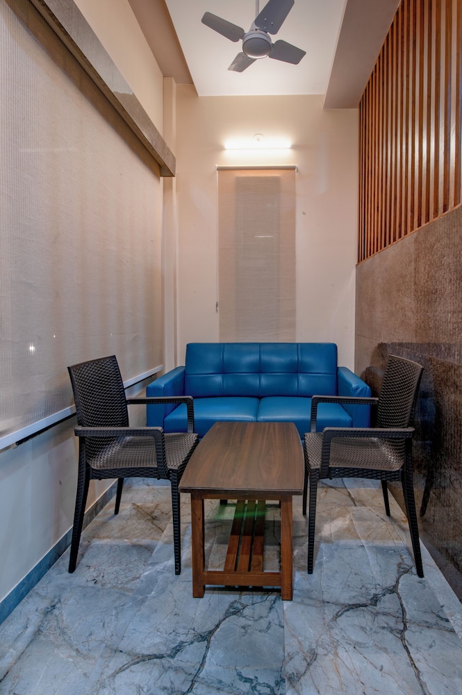 Freesia Resort by Express Inn 24/45