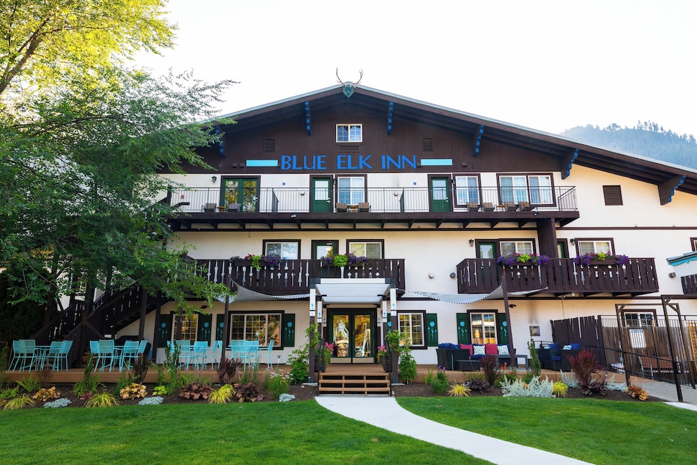 Blue Elk Inn 2/51
