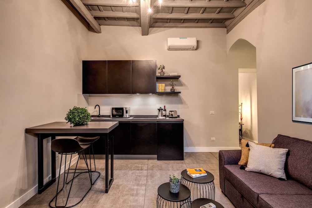 St Eligio Suite 15/21