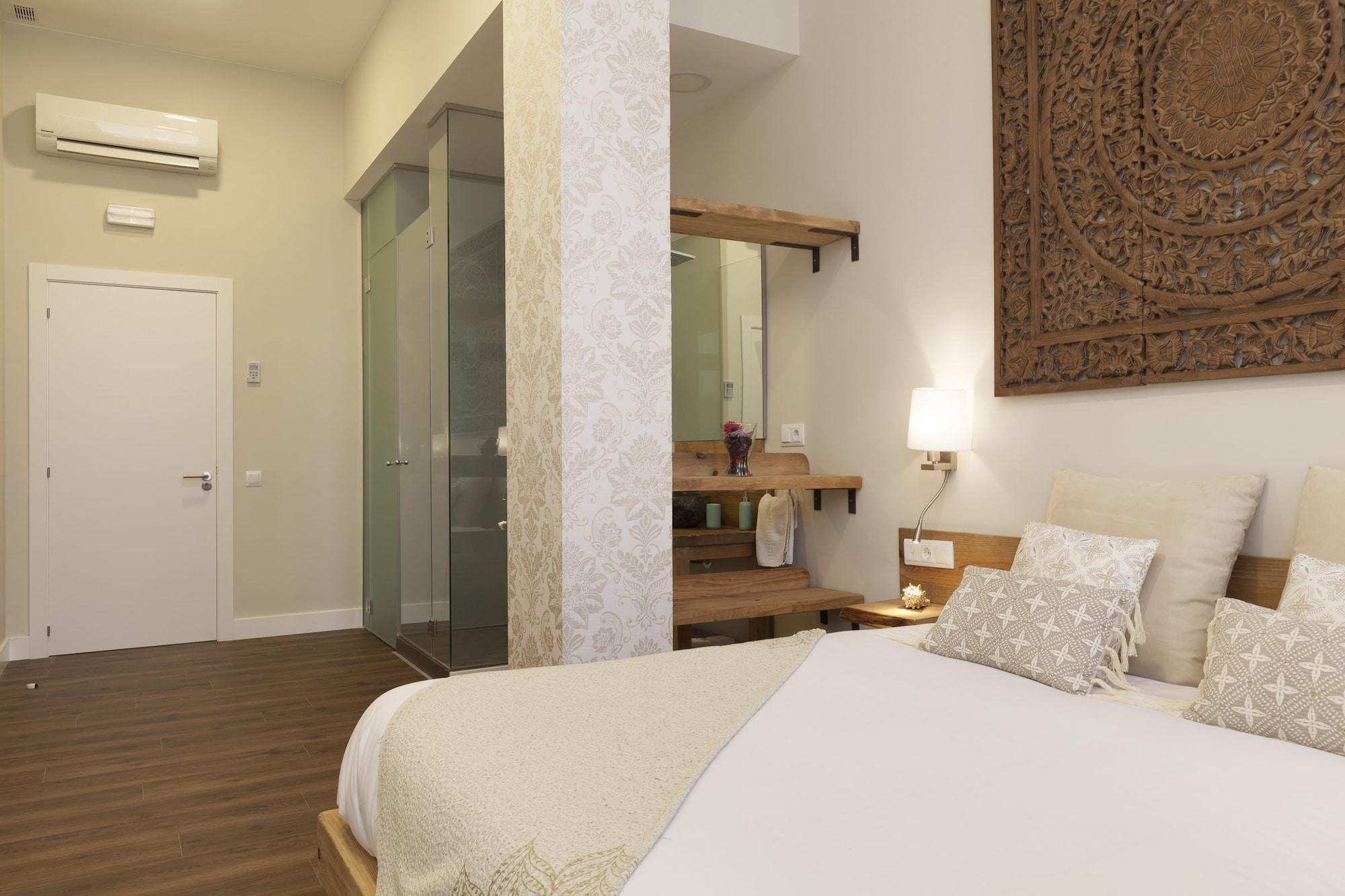 Room, Double Bed, with Extra Bed, Garden Area
