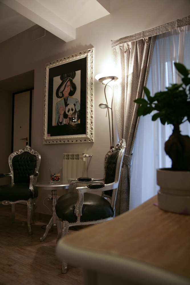 Five Rooms Rome 46/63