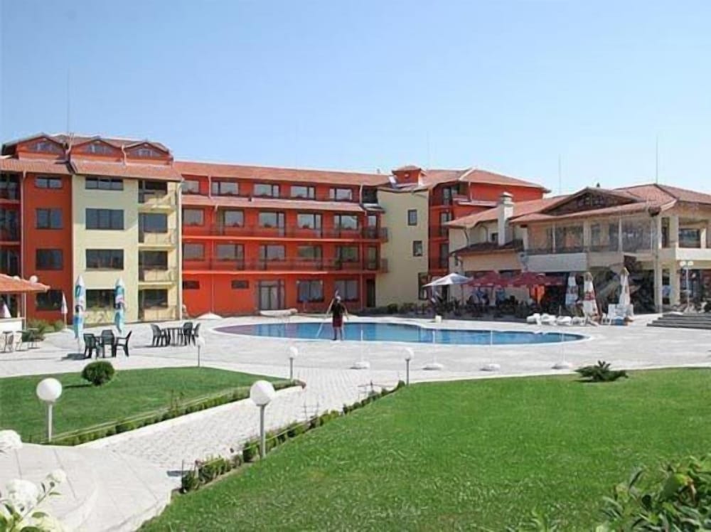 Hotel Grand 50/54