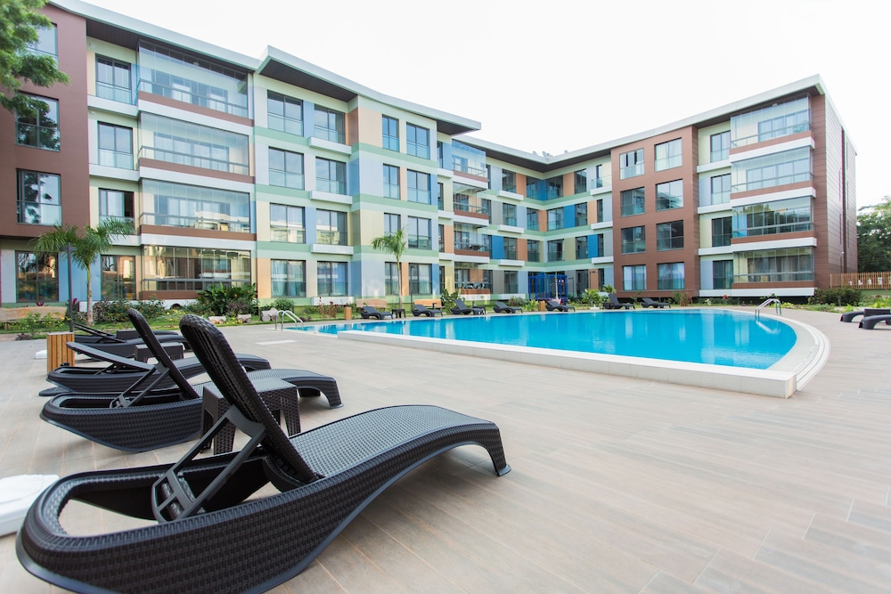 Accra Luxury Apartments Cantonments (Ex A-Lux Apartments) 44/80