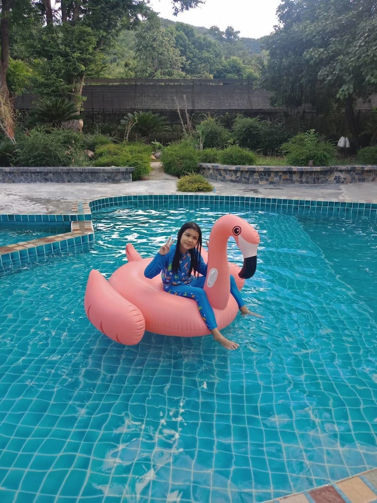 Lundaresort & Orchid 25/50