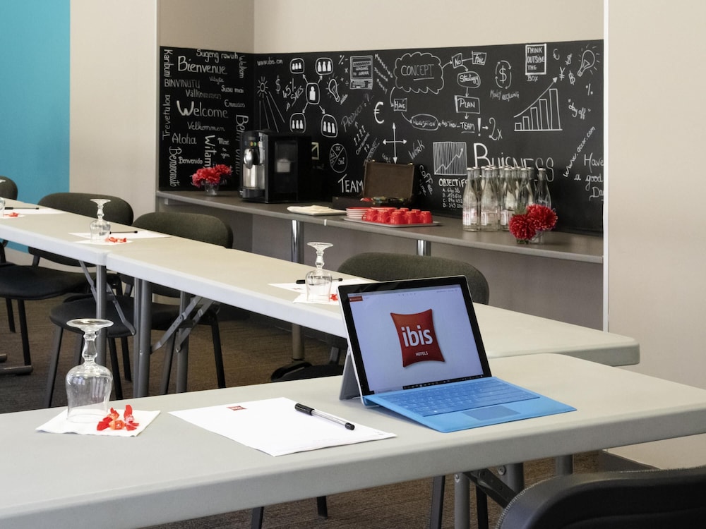 Ibis Hyeres Centre 37/50