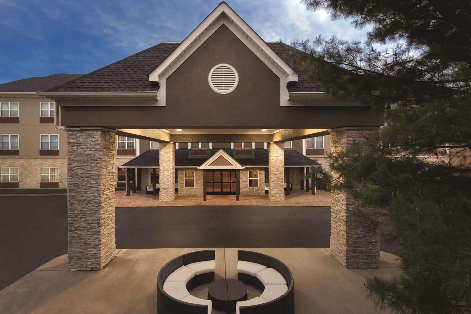 Country Inn Suites By Radisson Nashville Airport East Tn 2/28