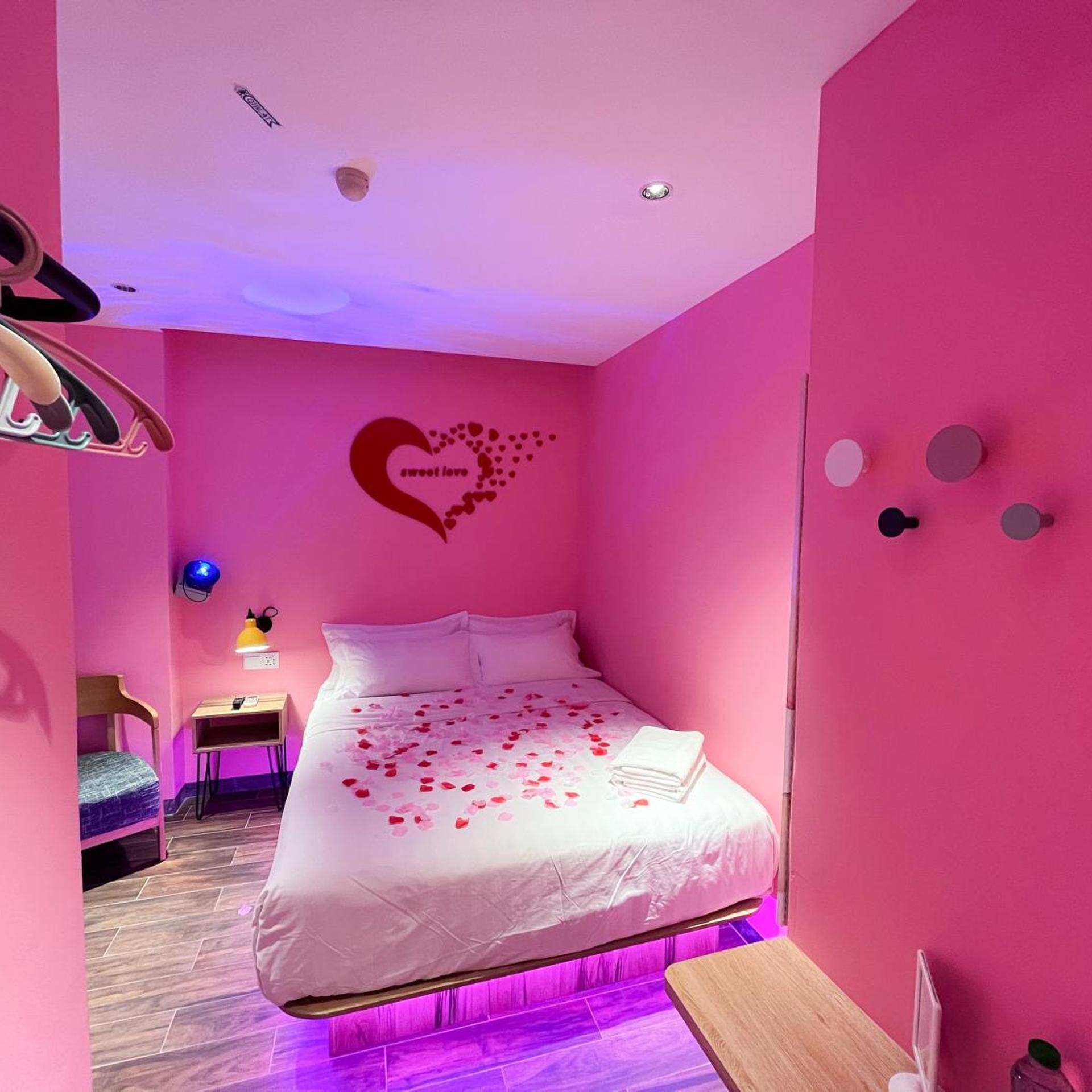 Theme, Romantic