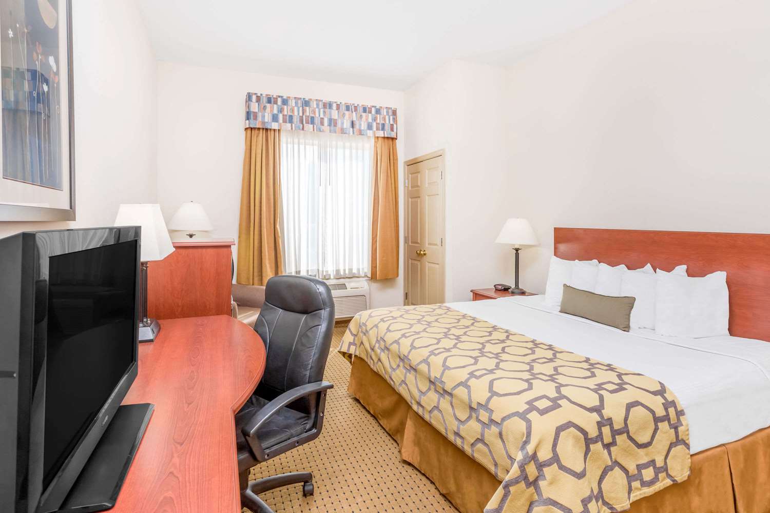 Baymont by Wyndham Cartersville 7/25