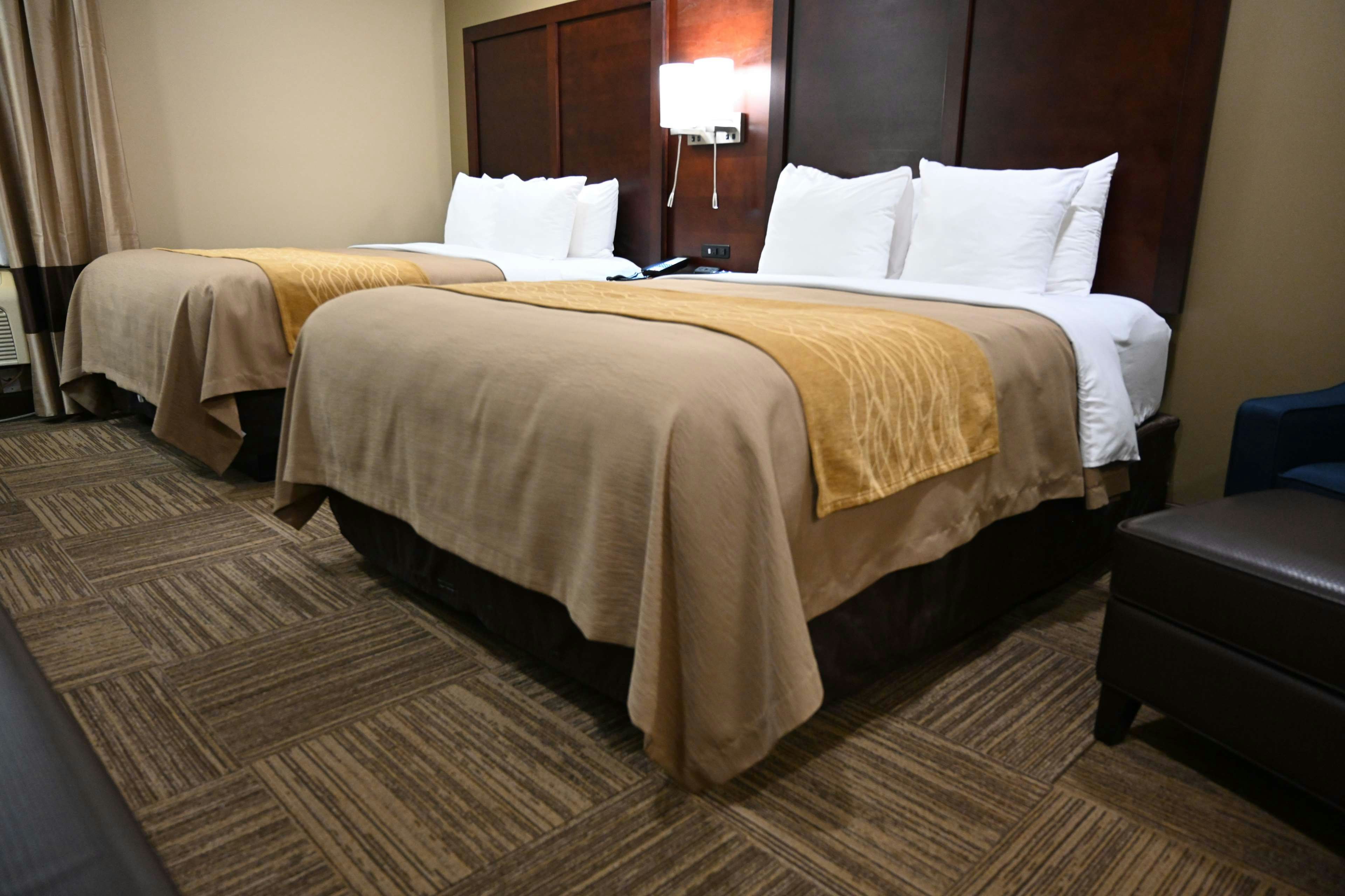 Giles Hotel Inn & Suites 5/31