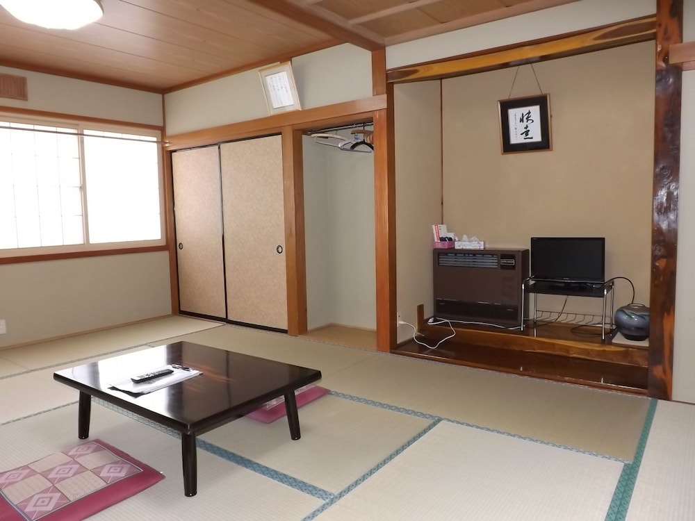 Minshuku Rindo 17/32