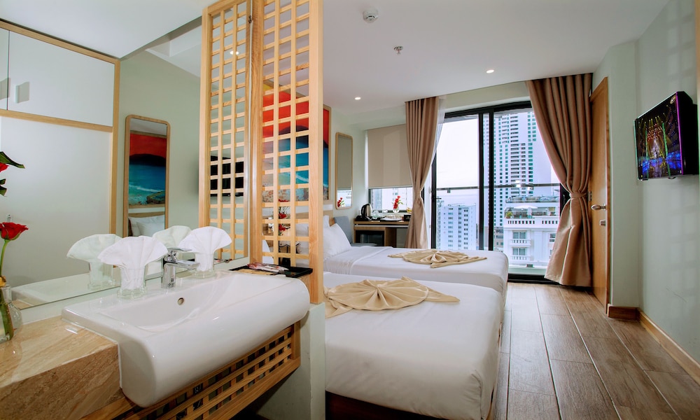 Royal HPM Hotel 20/40