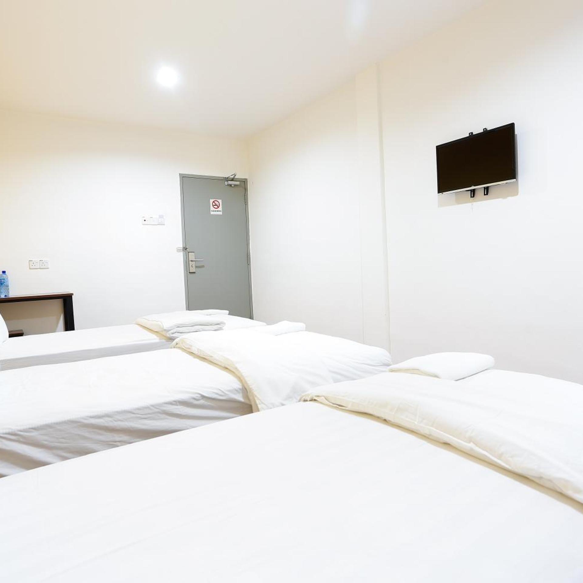 Lux Hotel 17/27