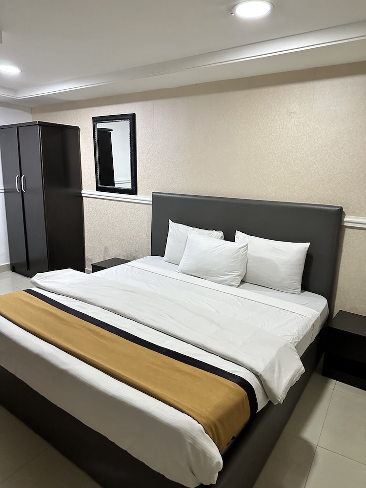 Msquare Hotel 8/31