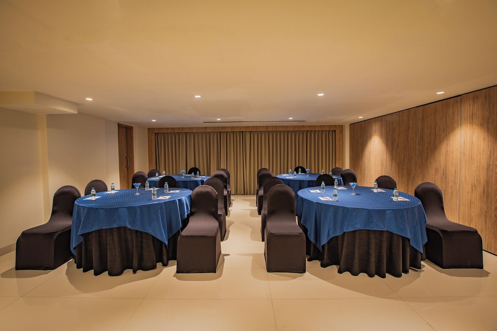 Keys Hotel Pimpri Pune 52/59