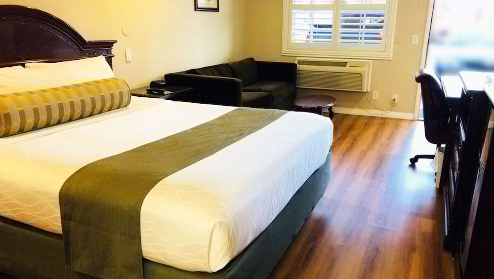 Dynasty Suites Hotel Riverside 23/50