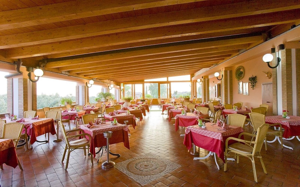 Agrihotel Elisabetta 48/60