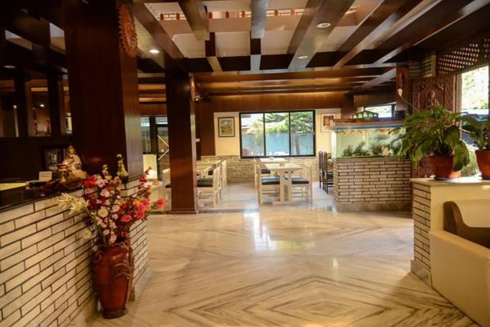 Trekkers Inn 6/50