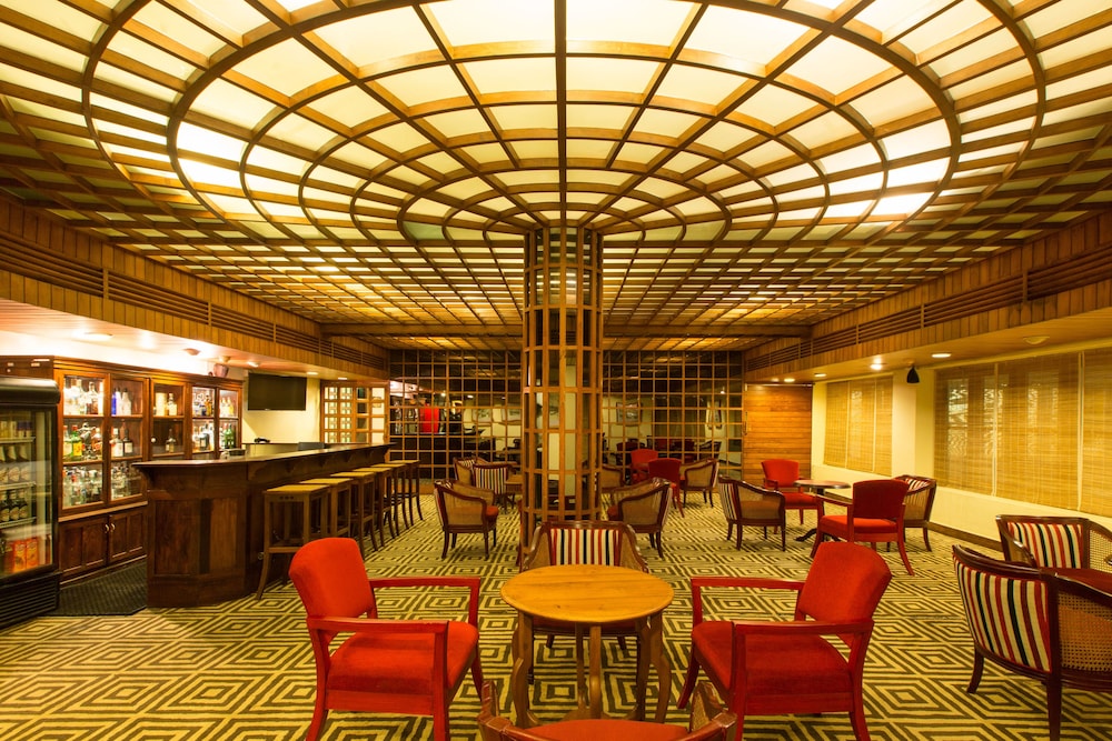 Casino Hotel 33/50