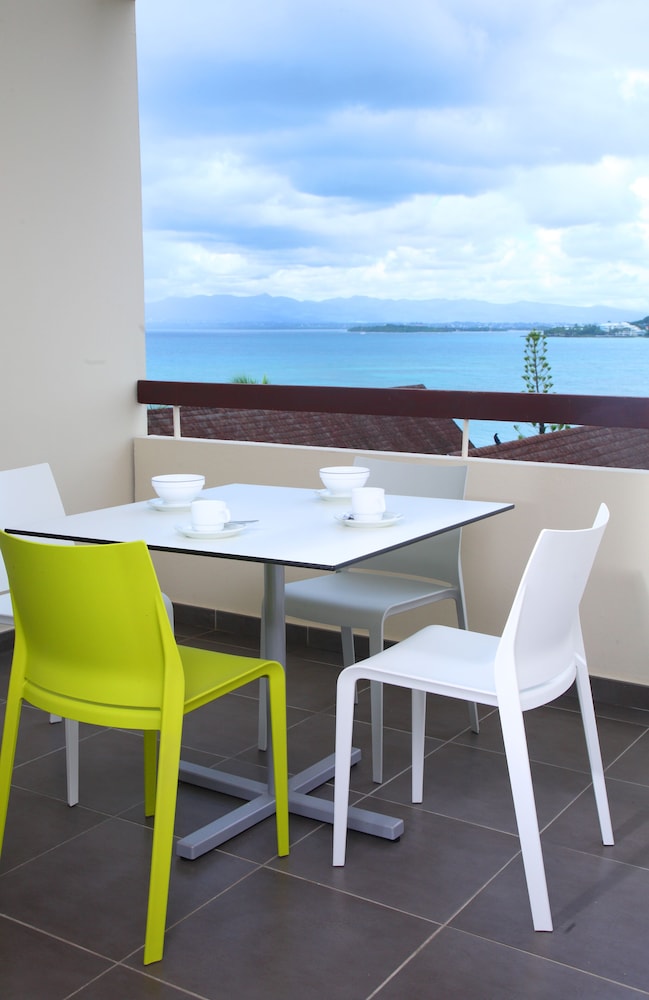 Mahogany Hotel Residence & Spa 56/67