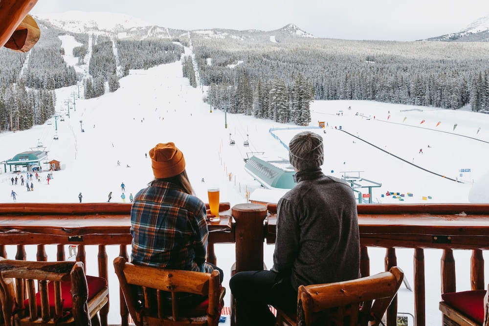 Canmore Rocky Mountain Inn 30/32