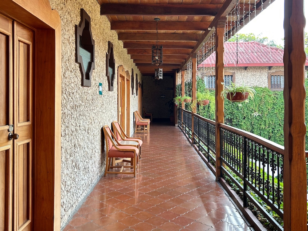 Hotel Del Patio 54/62