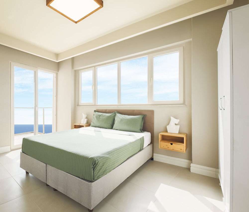 Athena Premium Hotels 17/50