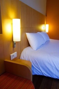 Ibis Grenoble Gare 36/56