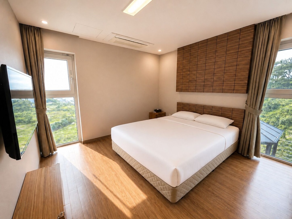 Y Resort Jeju 24/73