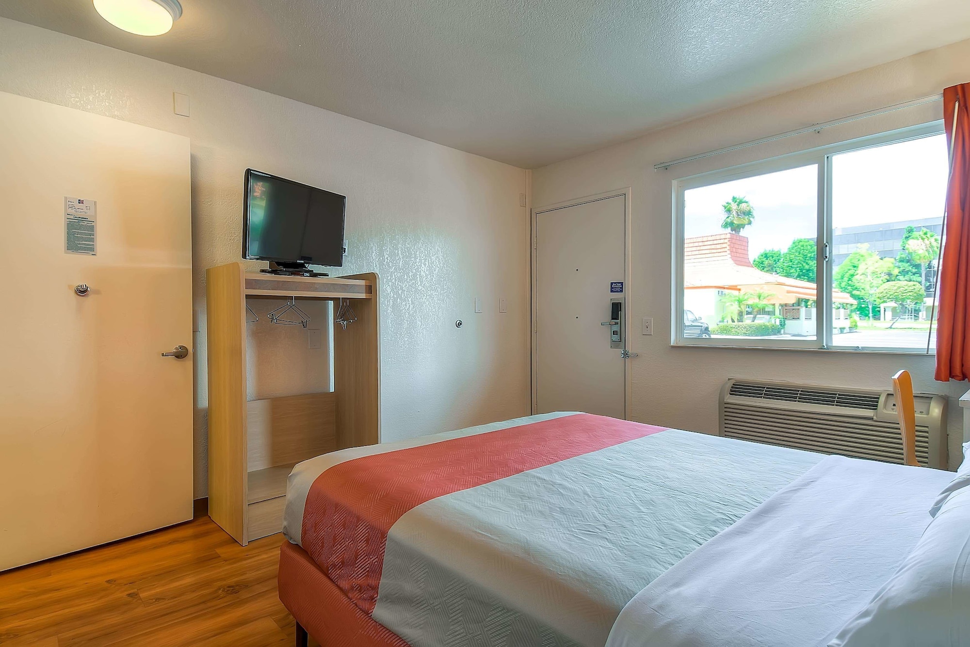 Suite, Queen Bed