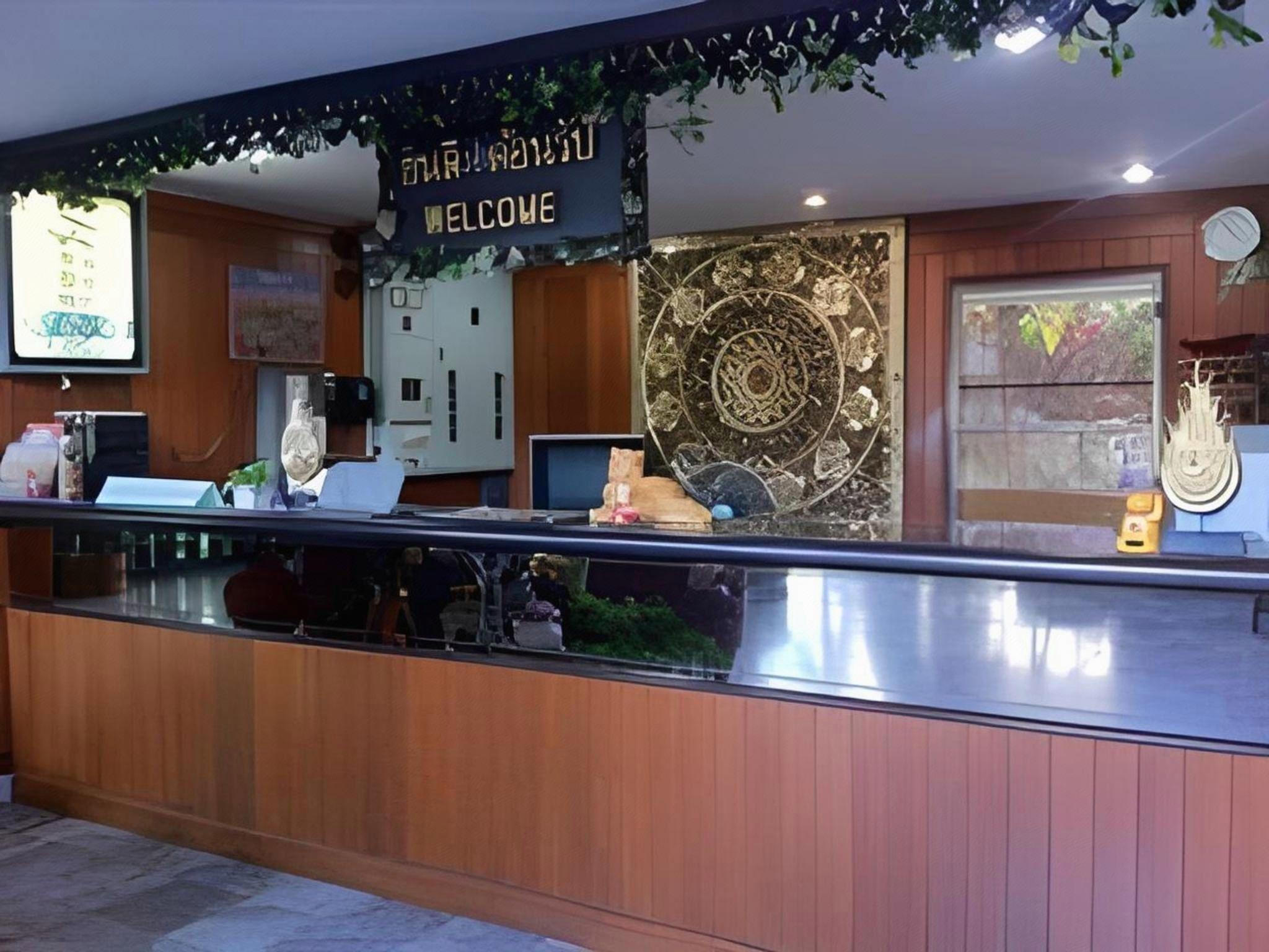 Chao Phya Grand Hotel 17/64