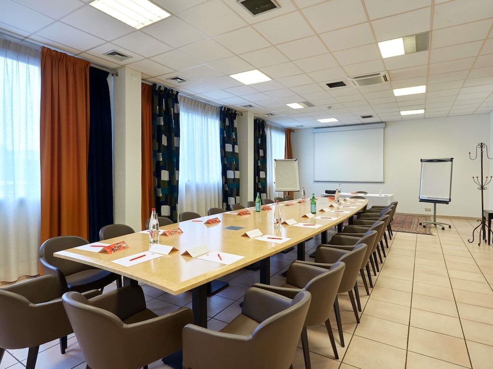 Ibis Annemasse 38/50