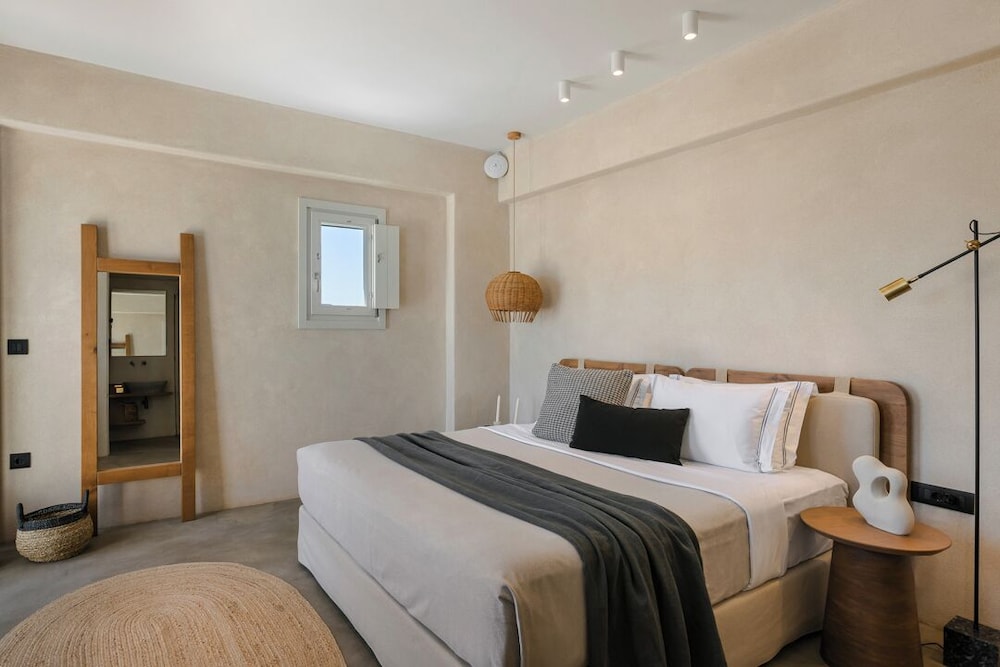 SUPERIOR, DOUBLE BED