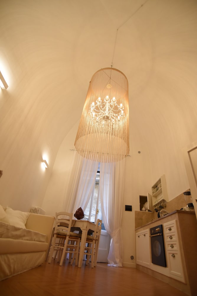 Cadelli Luxury Suite 26/48