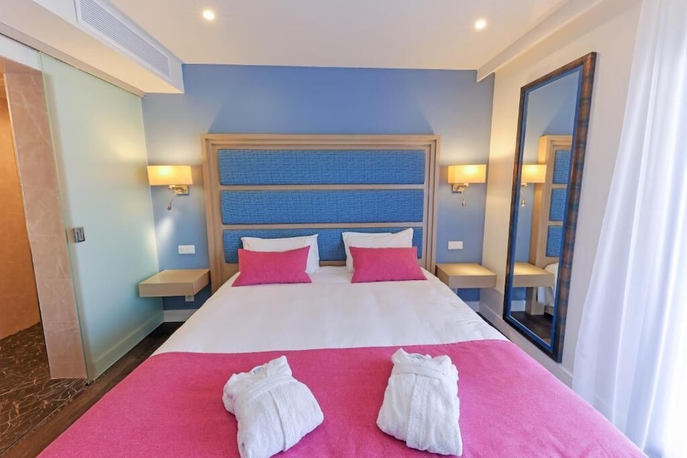 Hotel Saint Christophe Calvi (ex Saint Christophe Corsica) 13/55