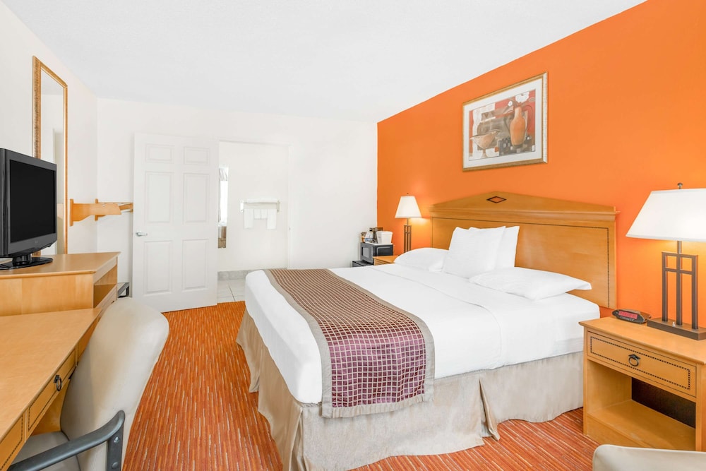 SureStay Hotel by Best Western Manning 20/39