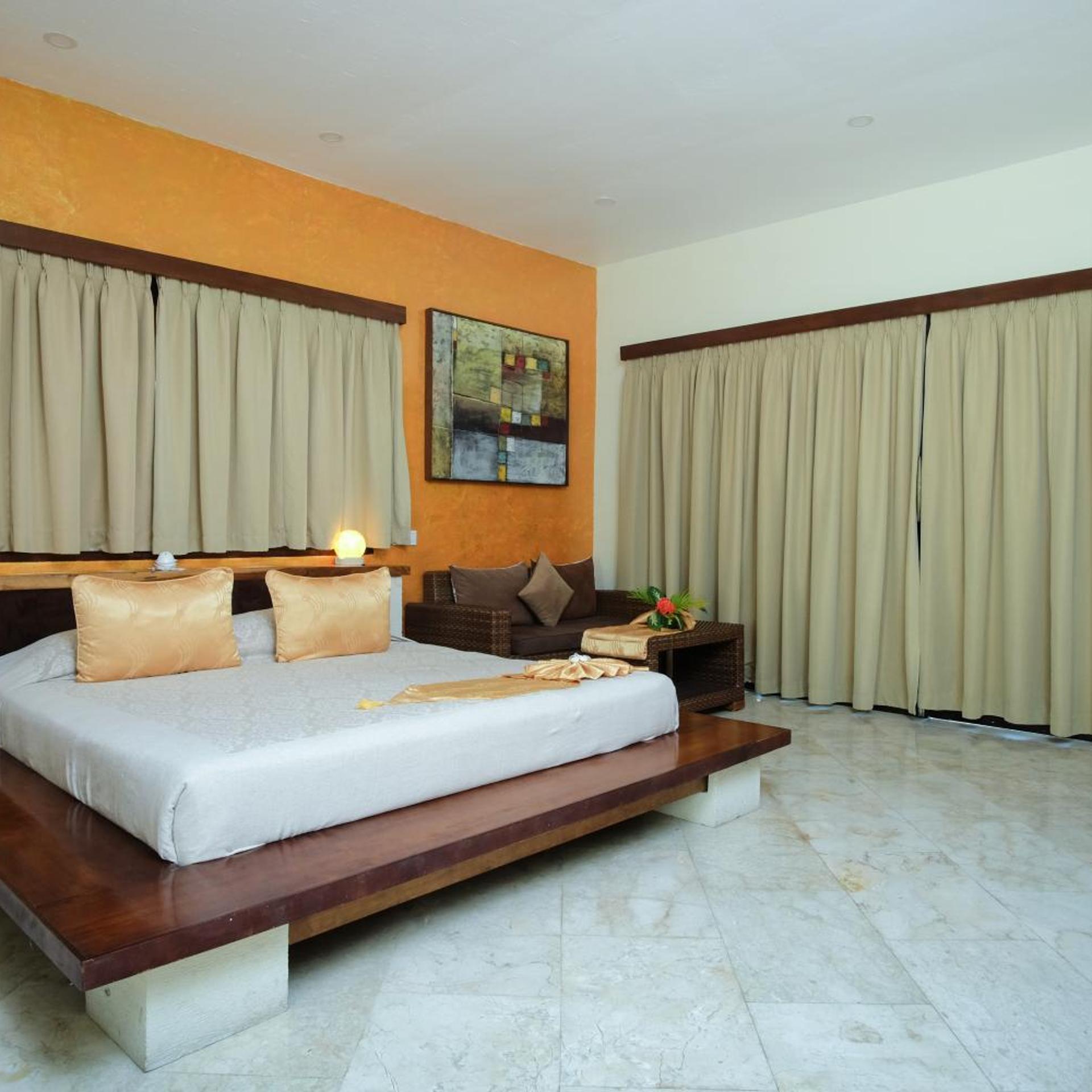 2 Bedrooms, Pool, Pearl, Villa