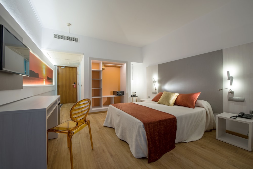 Abrat Hotel 16/64