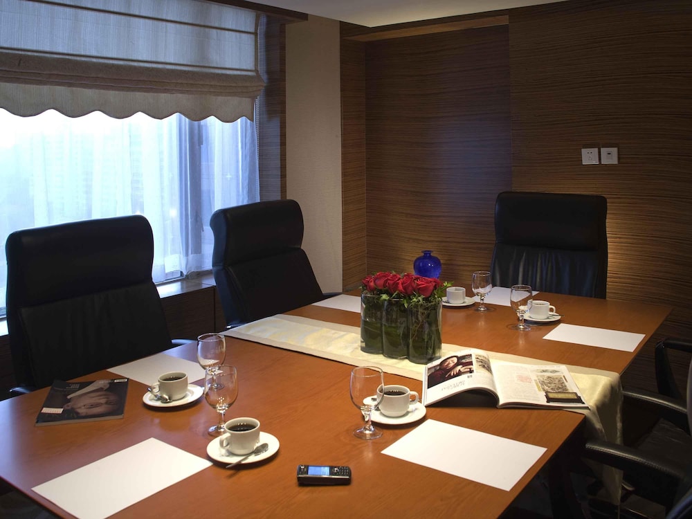 Grand Mercure Beijing Central 45/52