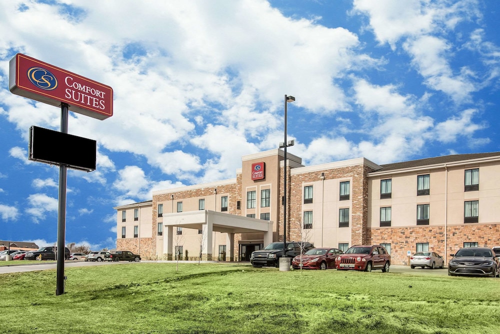 Comfort Suites Dodge City, KS 3/39