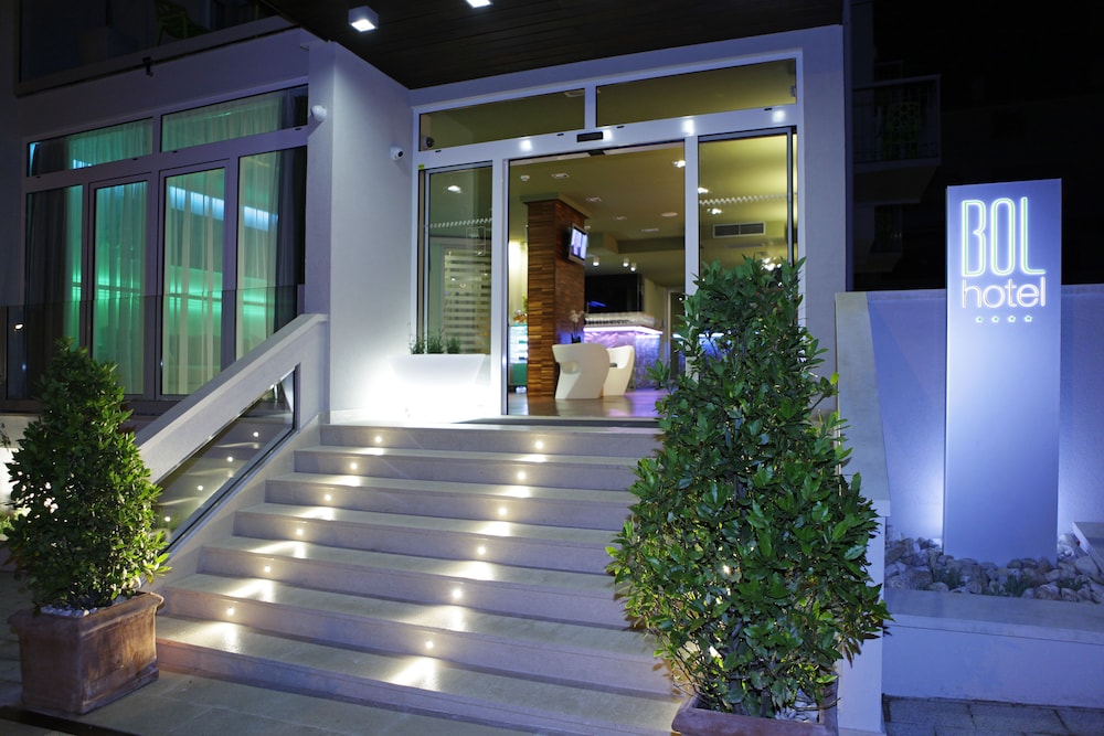 Boutique Hotel Bol 4/50