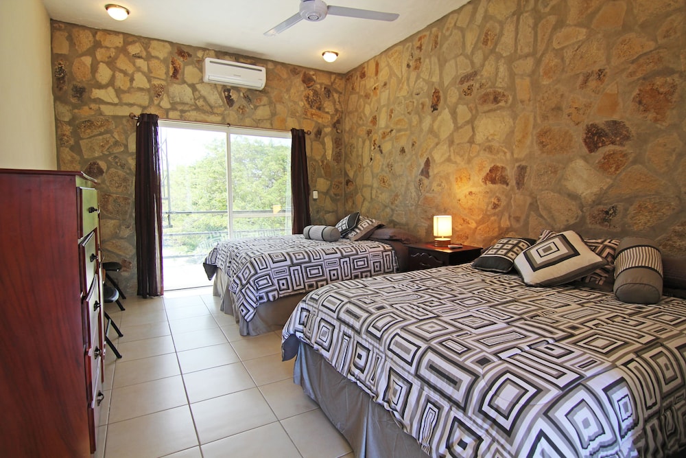 Surf Ranch Hotel & Resort 26/68