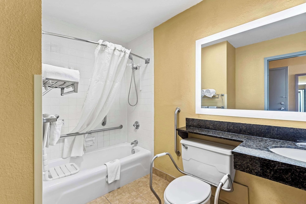 Quality Inn Fort Dodge 58/59